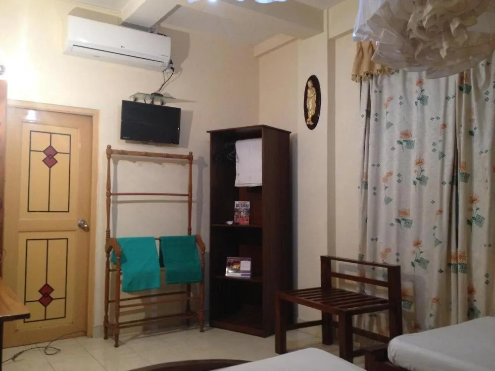 Anniwatta Rest Hotel Kandy 0*,  Sri Lanka
