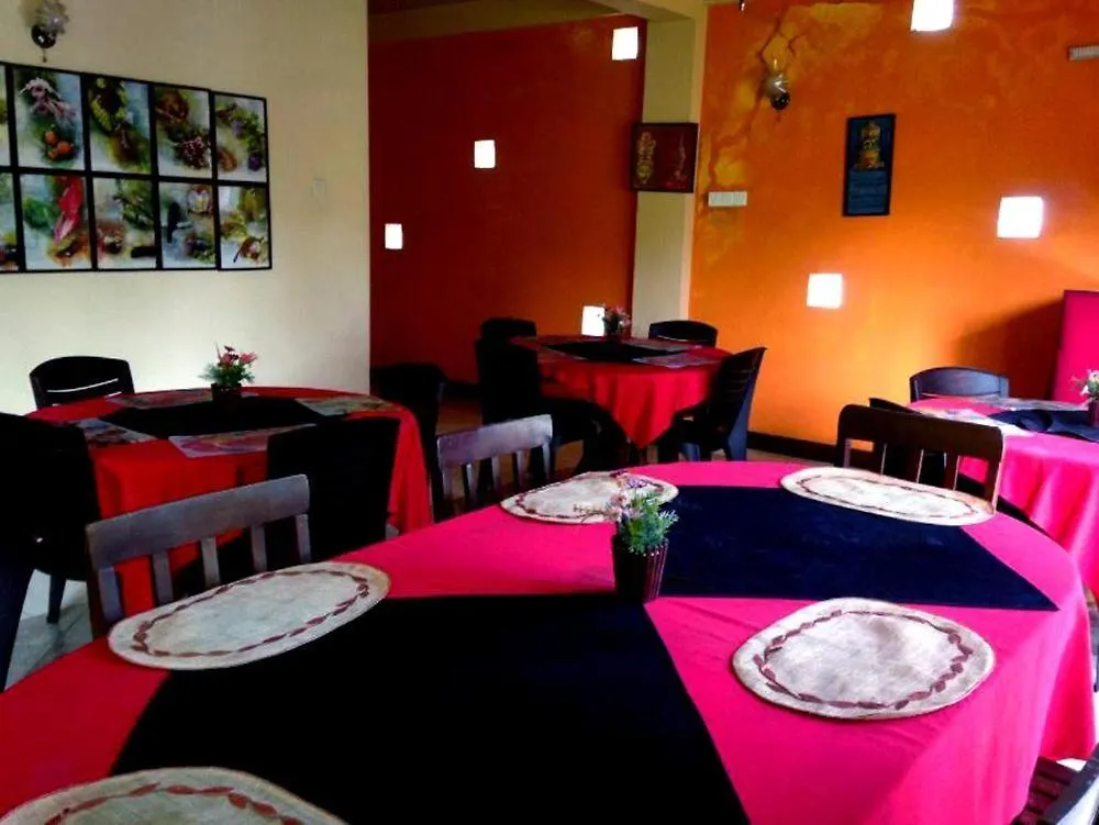 Anniwatta Rest Hotel Kandy
